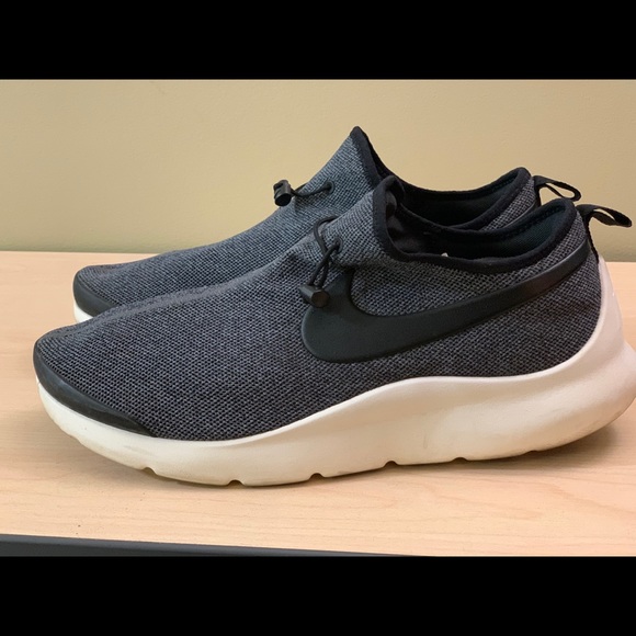 Nike Aptare SE “Black SE” - Picture 2 of 5